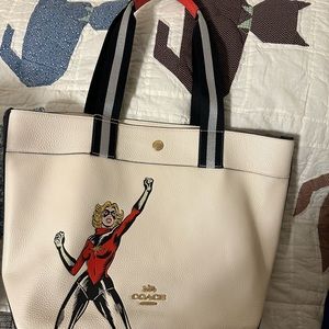 Coach Captain Marvel Tote bag